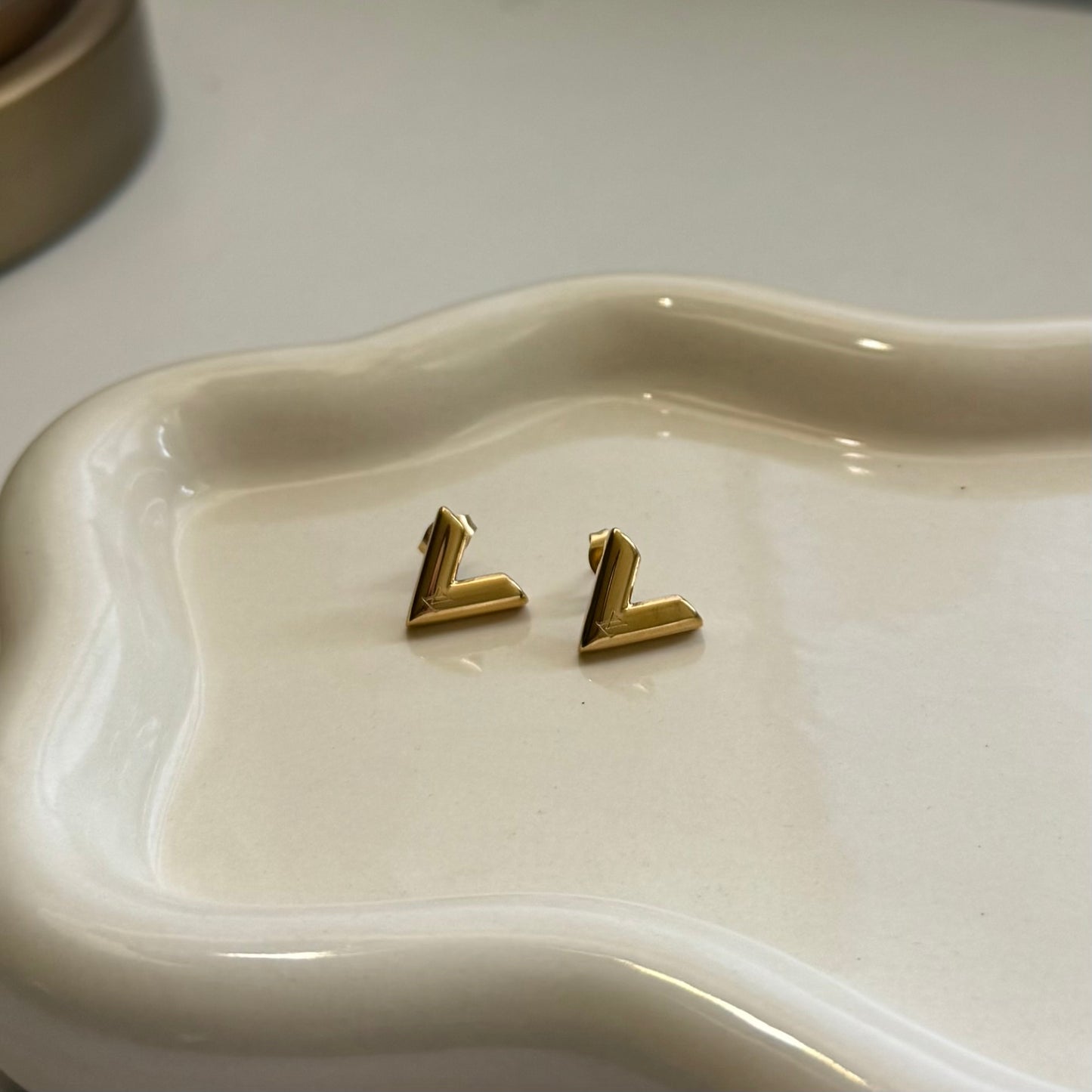 LV Studs