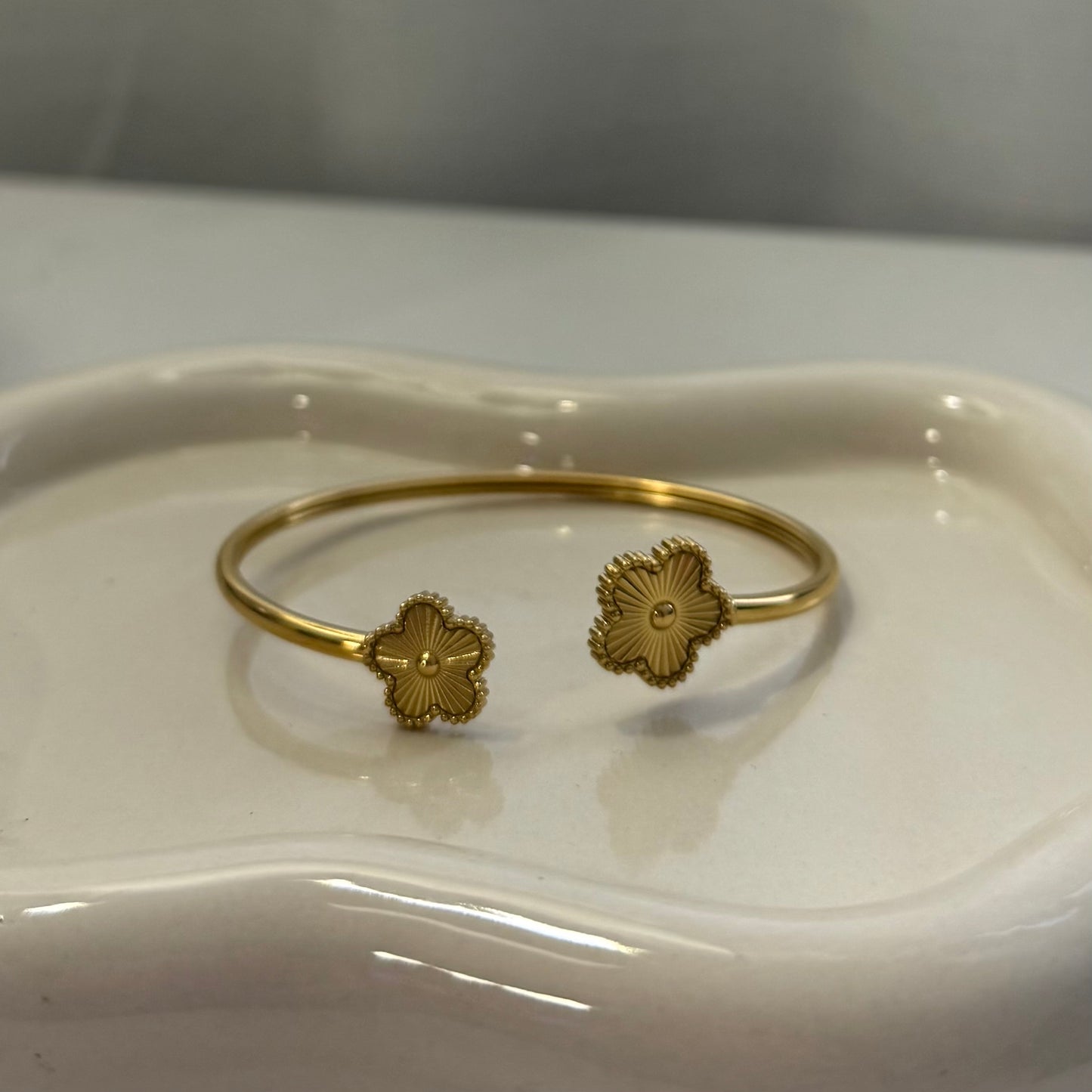 Clover Bangle