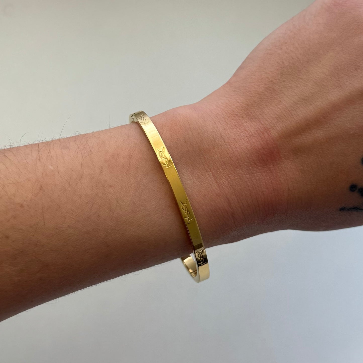 Y Bangle