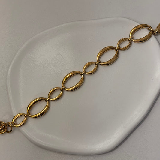 U Bracelet
