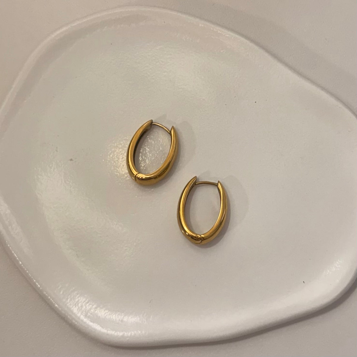 U Earrings