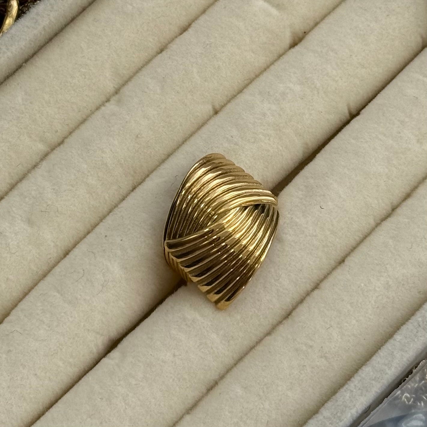Fall Fan-Shaped Ring