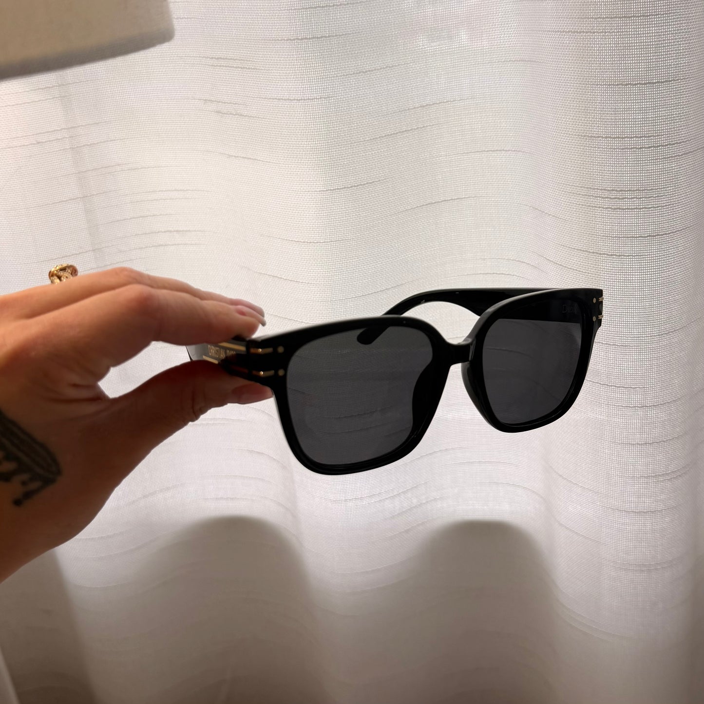 D Sunglasses