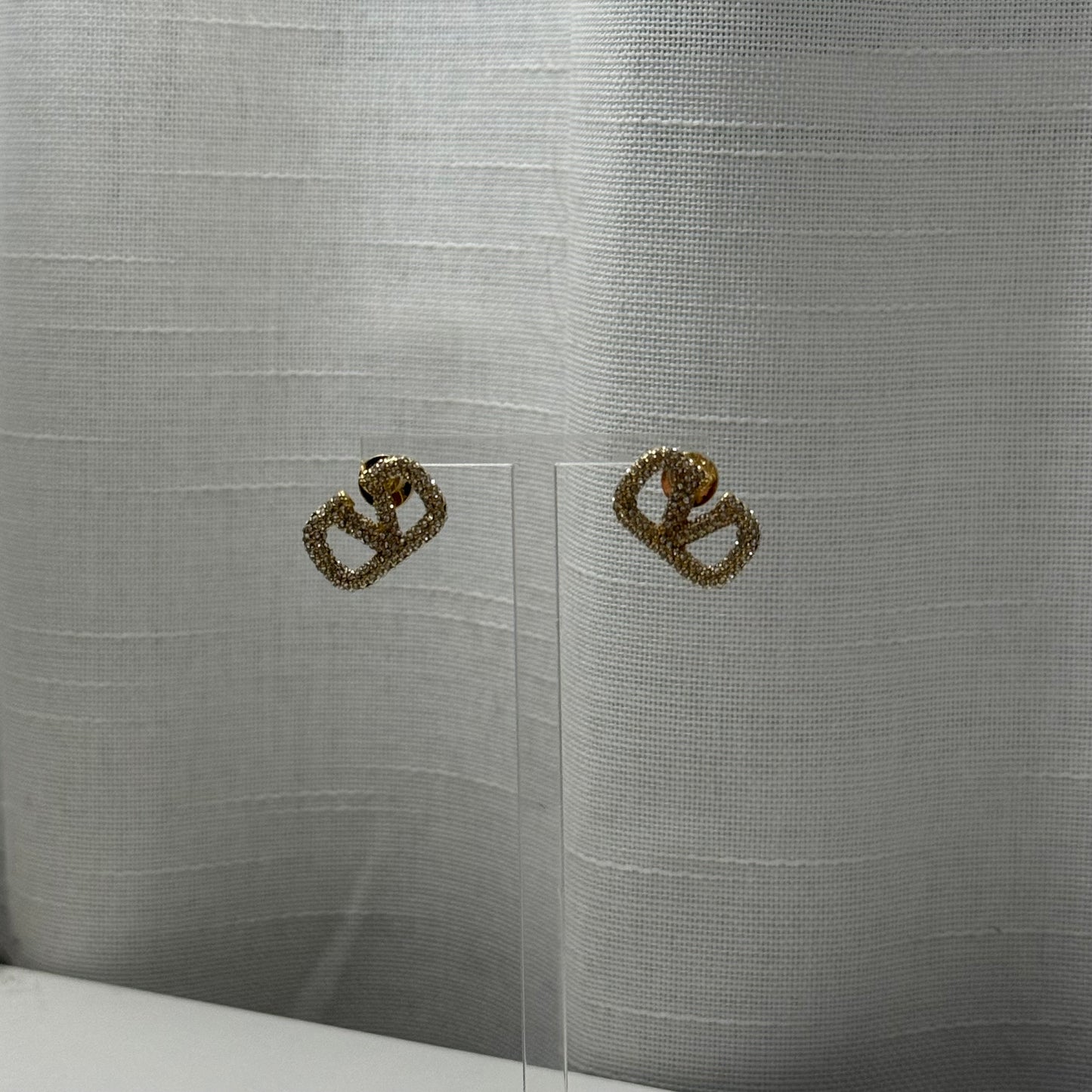 Val Studs