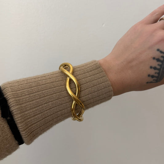 Tangled Bracelet