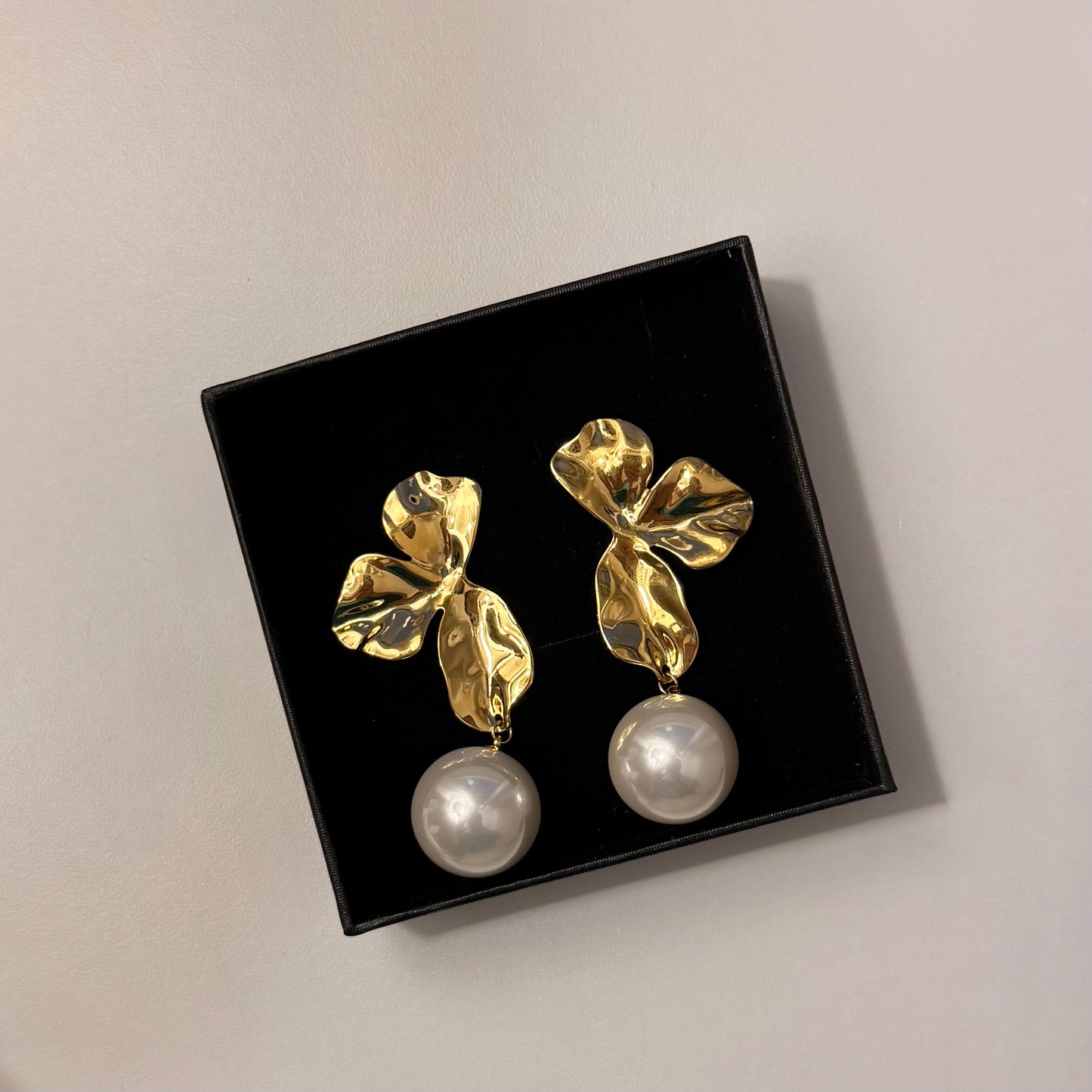 Petal Pearl Earrings