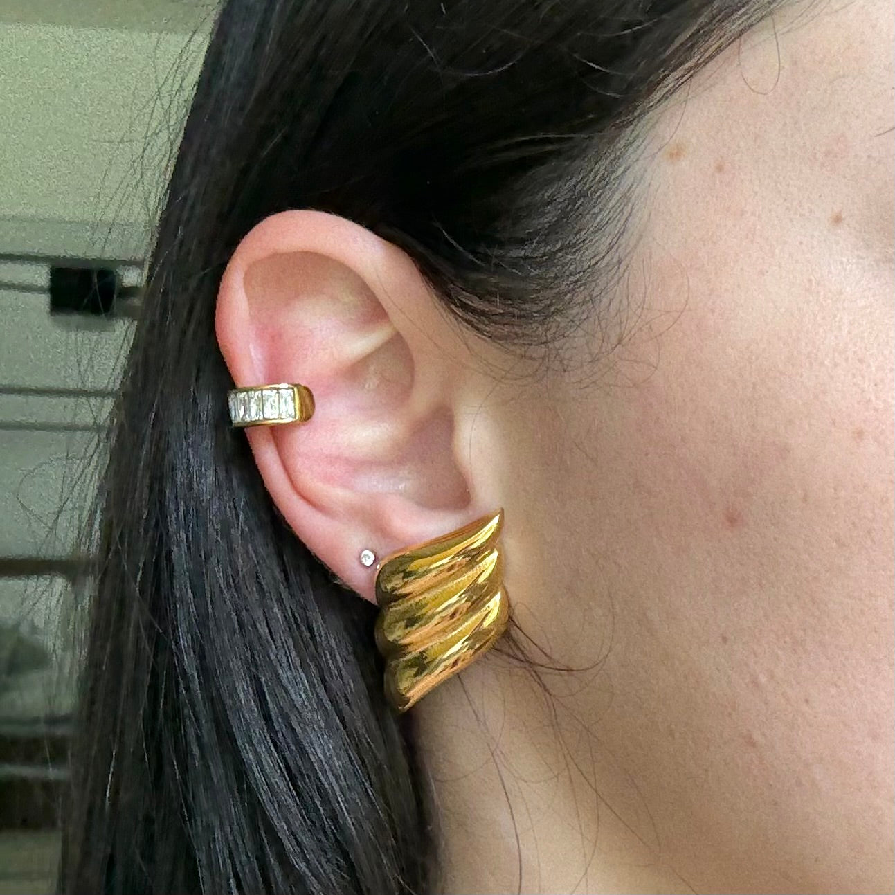 Zirconias Ear Cuff